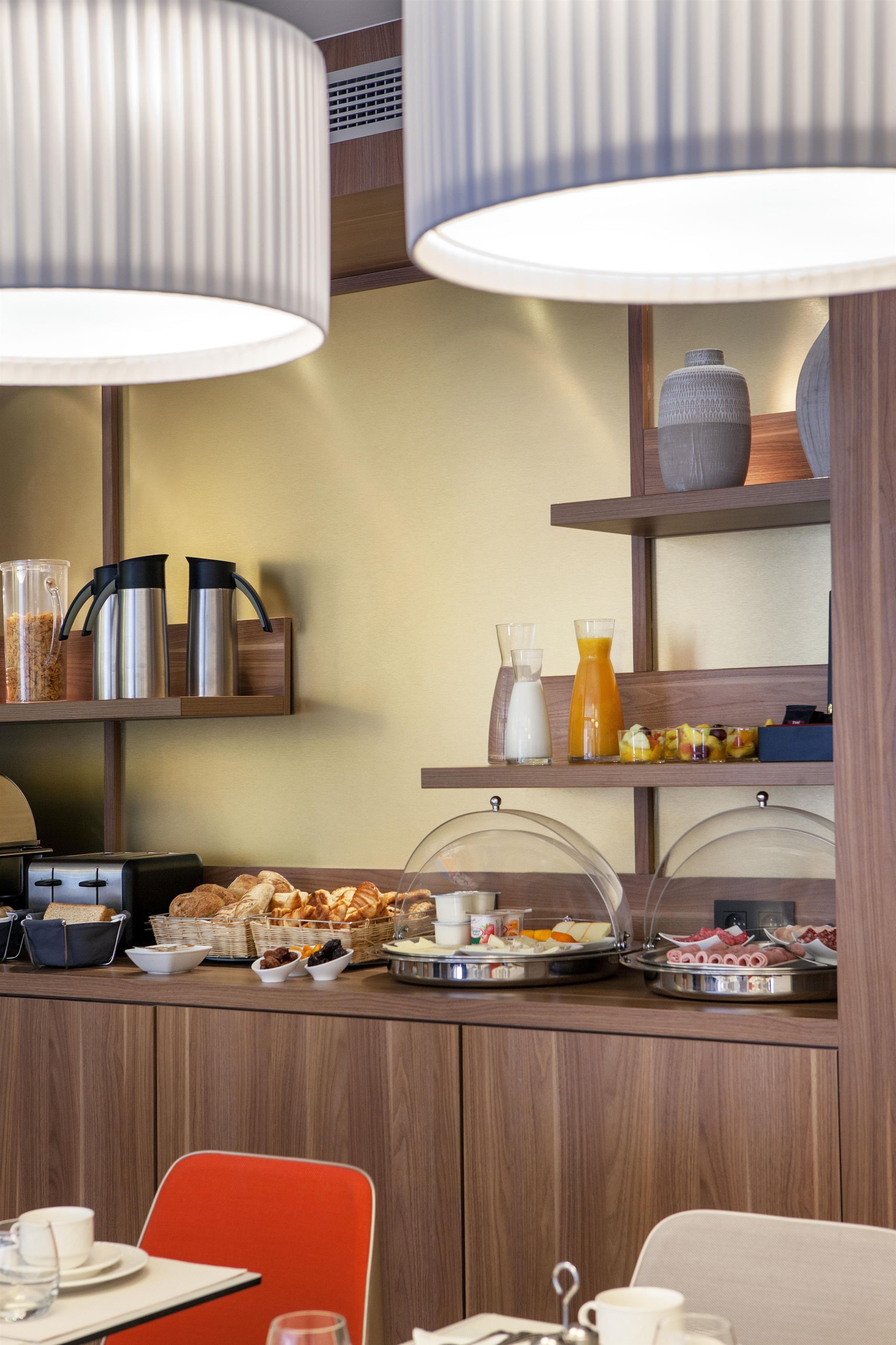 Des Nations Saint Germain Hotel