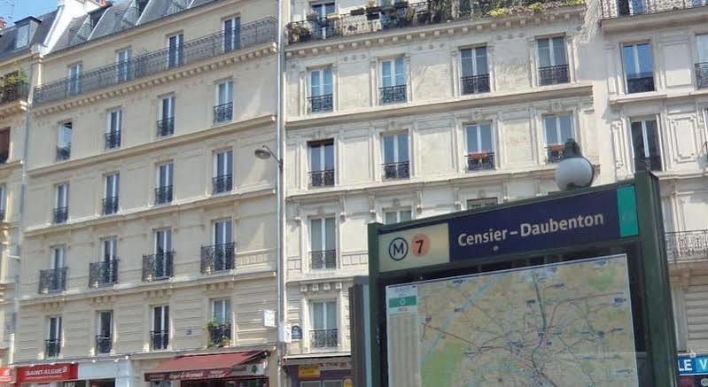 Des Nations Saint Germain Parigi